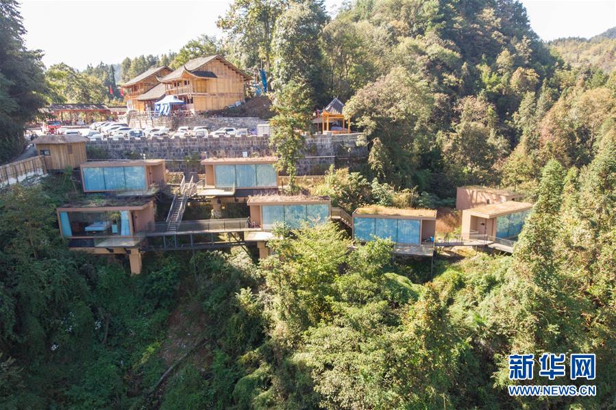 （在習(xí)近平新時(shí)代中國(guó)特色社會(huì)主義思想指引下&mdash;&mdash;新時(shí)代新作為新篇章&middot;總書記關(guān)切脫貧事&middot;圖文互動(dòng)）（3）精準(zhǔn)扶貧：提速脫貧奔小康