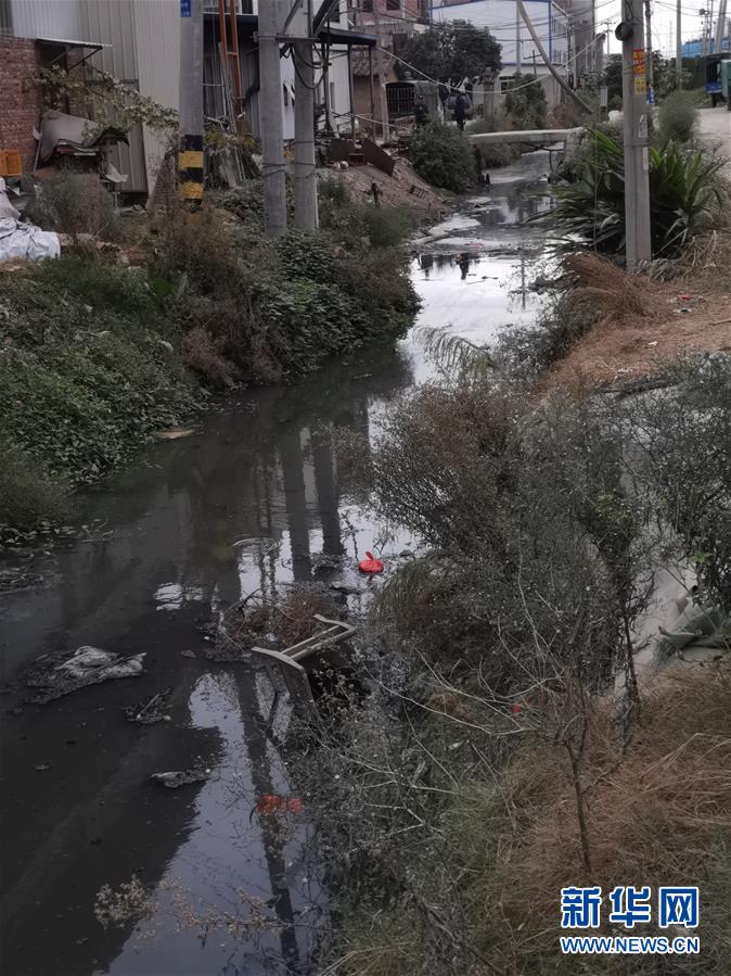 （新華調(diào)查&middot;國(guó)務(wù)院農(nóng)村人居環(huán)境大檢查&middot;圖文互動(dòng)）（4）農(nóng)村生活污水何處去？&mdash;&mdash;農(nóng)村污水治理&ldquo;梗阻&rdquo;現(xiàn)象調(diào)查