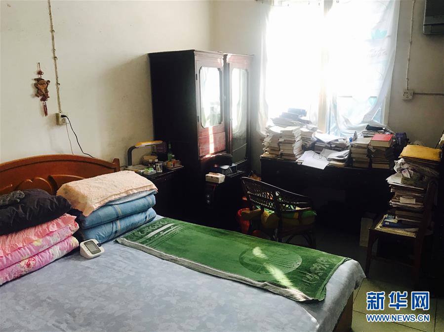 （新華全媒頭條&middot;圖文互動(dòng)）（11）滄海橫流 信仰彌堅(jiān)&mdash;&mdash;記共產(chǎn)黨員、湘潭大學(xué)九旬教授滄南