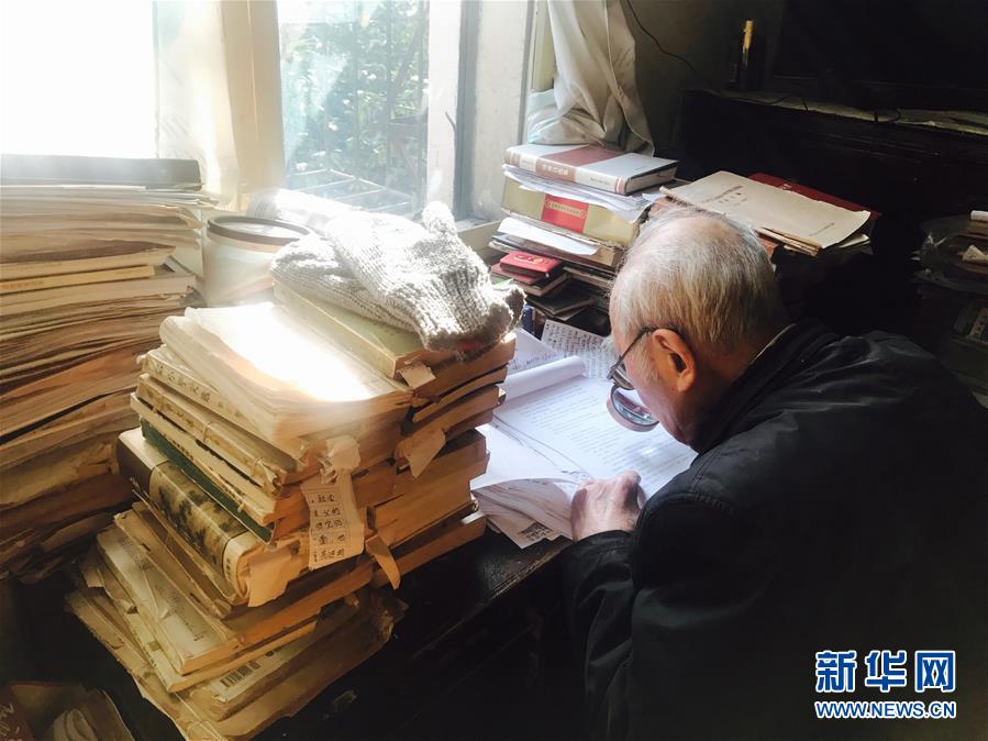 （新華全媒頭條&middot;圖文互動(dòng)）（10）滄海橫流 信仰彌堅(jiān)&mdash;&mdash;記共產(chǎn)黨員、湘潭大學(xué)九旬教授滄南