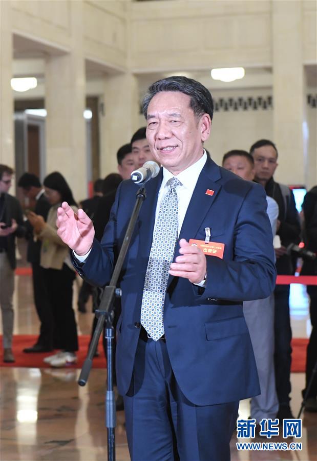 （兩會&middot;面對面）（1）全國政協(xié)委員接受采訪