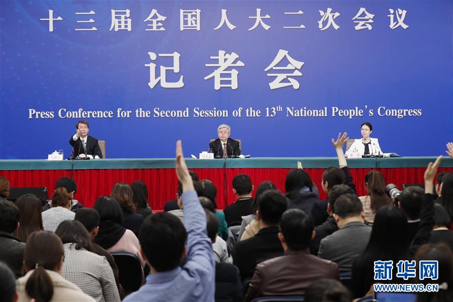 (兩會(huì)·XHDW)(4)國(guó)務(wù)院扶貧辦主任劉永富就“攻堅(jiān)克難——堅(jiān)決打贏脫貧攻堅(jiān)戰(zhàn)”答記者問