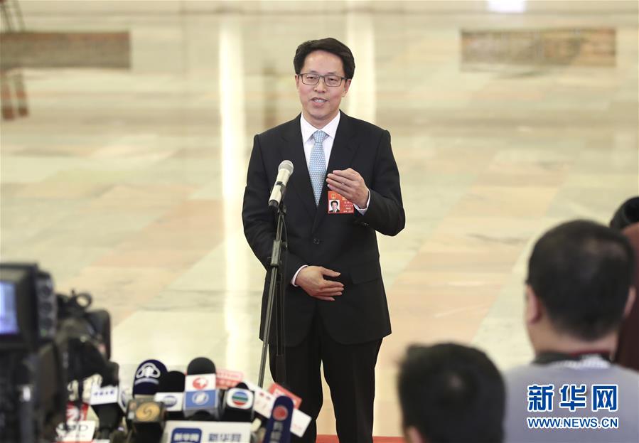 （兩會(huì)&middot;面對(duì)面）（7）采訪(fǎng)部長(zhǎng)