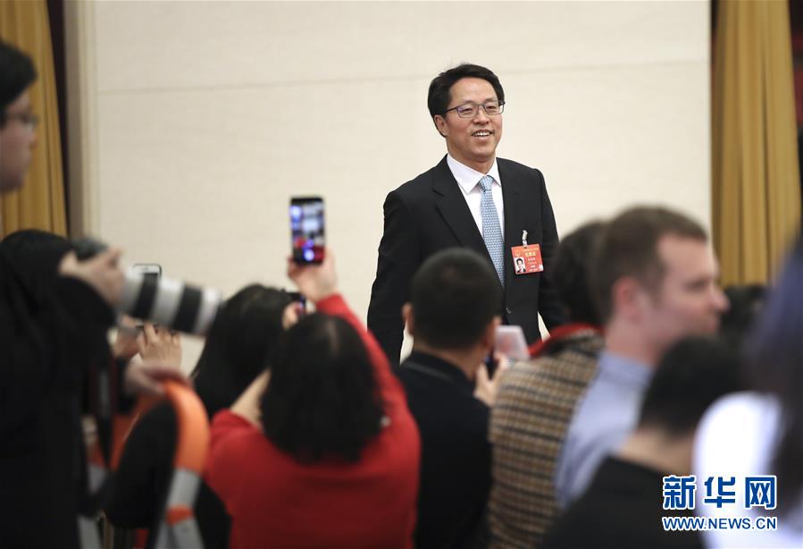 （兩會(huì)&middot;面對(duì)面）（14）采訪部長(zhǎng)