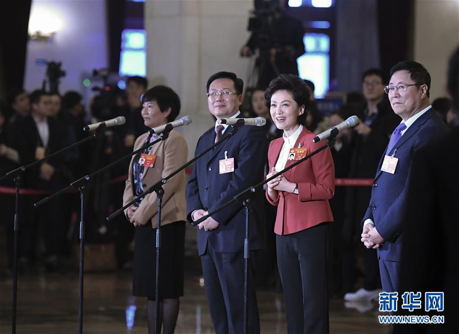 （新華全媒頭條&middot;圖文互動(dòng)）（8）2019&mdash;&mdash;春天里的中國兩會(huì)故事