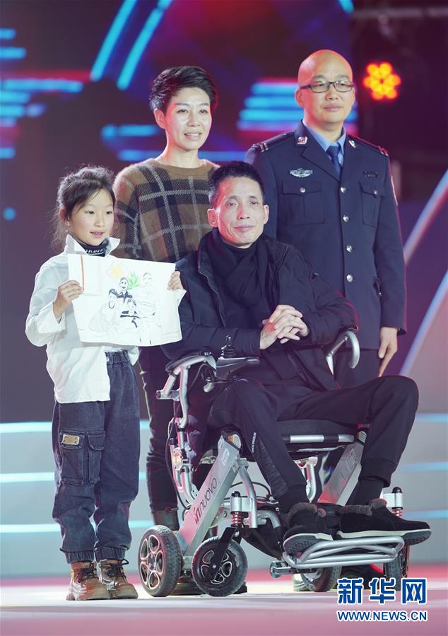 (圖文互動)(3)“中國網(wǎng)事·感動2019”十大年度網(wǎng)絡人物揭曉