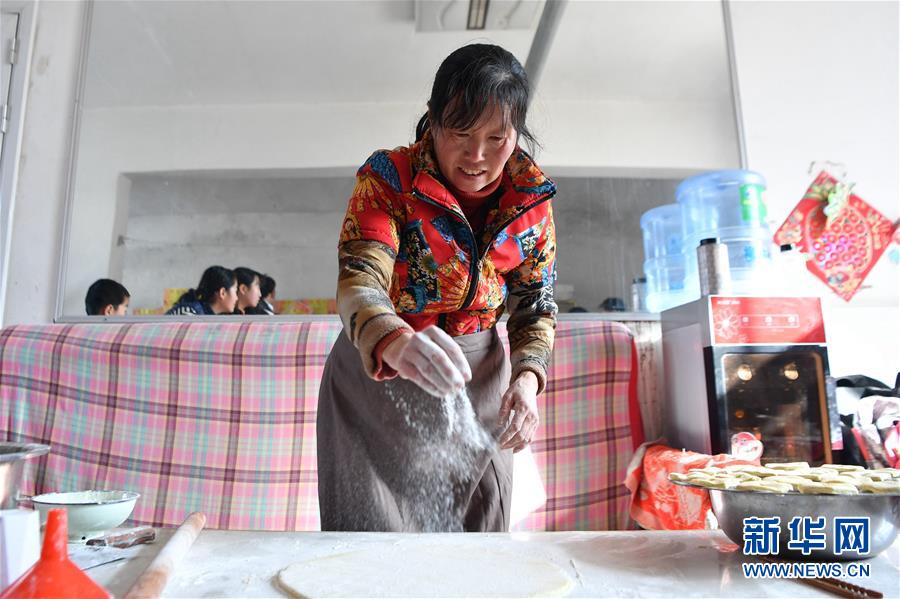 (新華全媒頭條·圖文互動)(2)創(chuàng)造中華民族的偉大歷史時間——寫在農(nóng)歷庚子鼠年春節(jié)到來之際