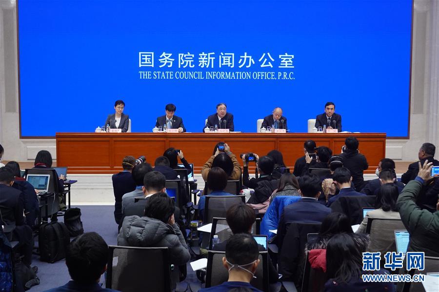 (新華全媒頭條·圖文互動)(5)萬眾一心迎挑戰(zhàn) 眾志成城戰(zhàn)疫情——全國總動員打響疫情防控阻擊戰(zhàn)紀(jì)實