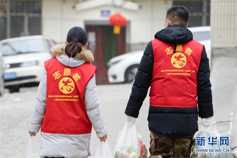 （聚焦疫情防控&middot;圖文互動(dòng)）（6）&ldquo;我們多跑跑，居民更安全&rdquo;&mdash;&mdash;直擊新疆基層社區(qū)疫情防控