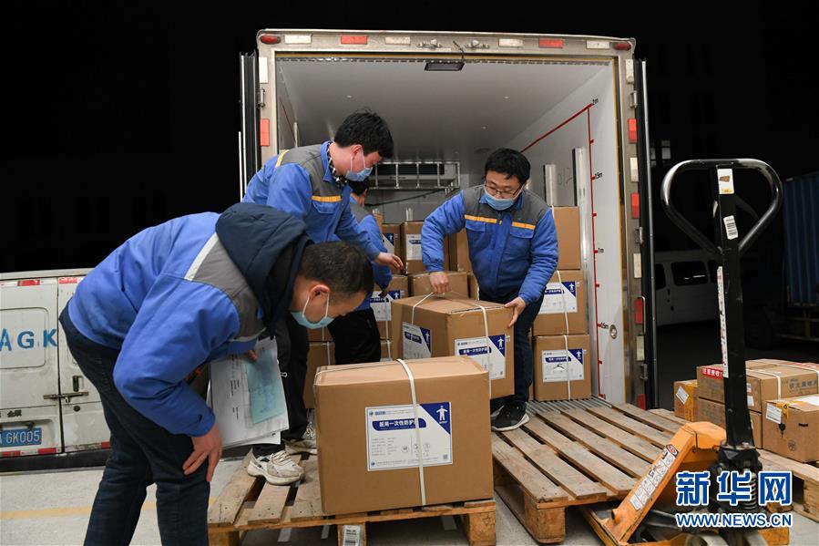 （在習(xí)近平新時(shí)代中國特色社會(huì)主義思想指引下&mdash;&mdash;新時(shí)代新作為新篇章&middot;習(xí)近平總書記關(guān)切事&middot;圖文互動(dòng)）（2）打好防控&ldquo;主動(dòng)仗&rdquo;&mdash;&mdash;各地精準(zhǔn)施策堅(jiān)決遏制疫情蔓延