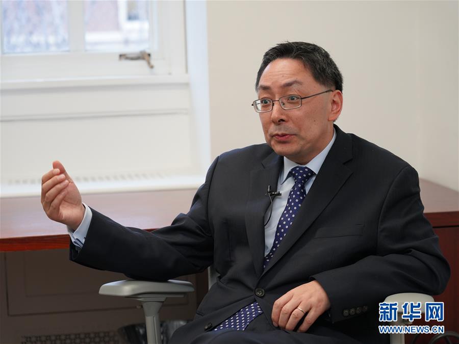 （國(guó)際&middot;圖文互動(dòng)）專訪：抗擊新冠肺炎亟需加強(qiáng)國(guó)際協(xié)調(diào)與合作&mdash;&mdash;訪美國(guó)外交關(guān)系委員會(huì)全球衛(wèi)生專家黃嚴(yán)忠