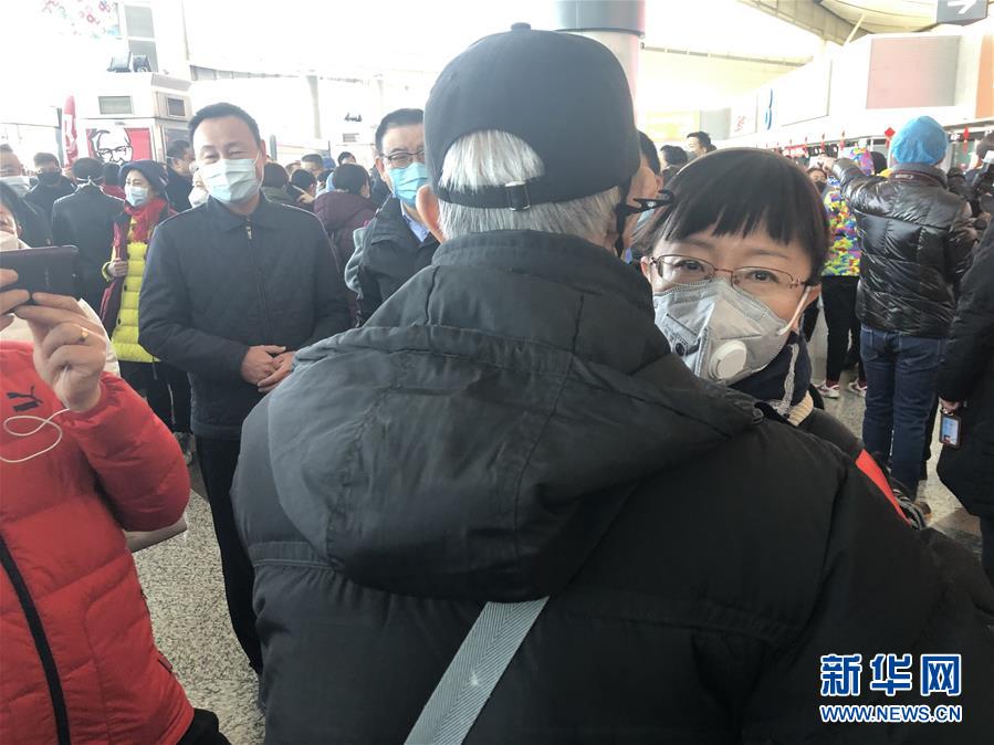 （熱點鮮報&middot;圖文互動）（1）三代人的約定：父母送我援湖北，我給孩子樹榜樣