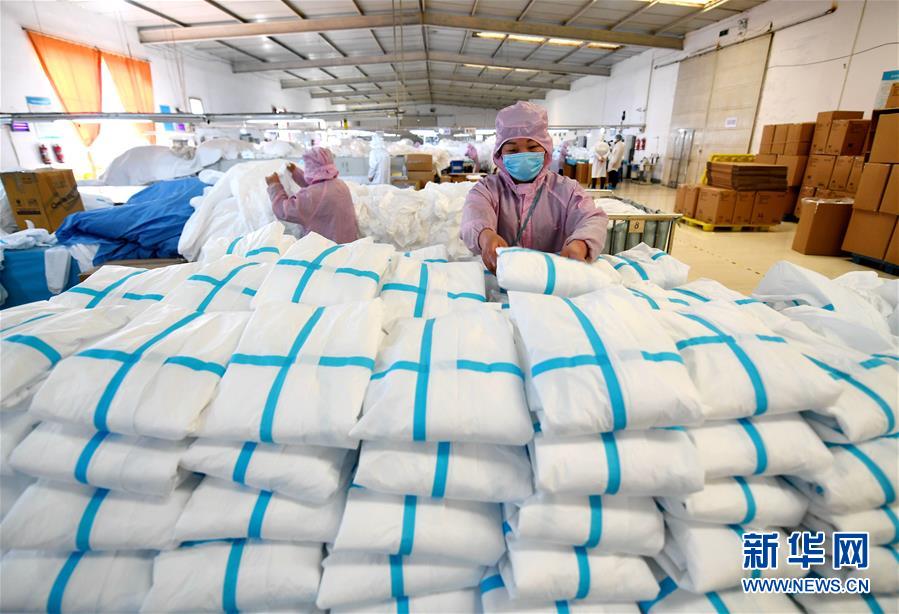 （聚焦疫情防控&middot;圖文互動(dòng)）（5）我們能多產(chǎn)一件，前方就少一份風(fēng)險(xiǎn)&mdash;&mdash;醫(yī)用防護(hù)服&ldquo;河北制造&rdquo;緊急&ldquo;起飛&rdquo;記