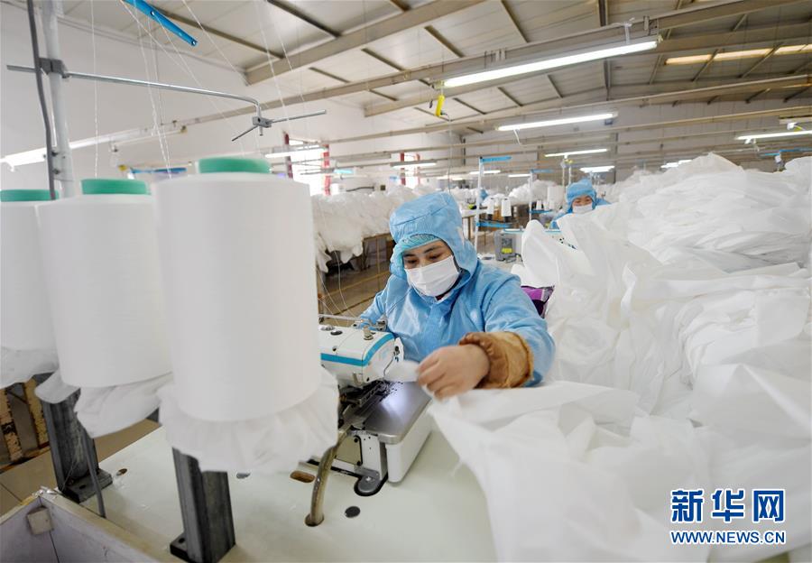（聚焦疫情防控&middot;圖文互動(dòng)）（6）我們能多產(chǎn)一件，前方就少一份風(fēng)險(xiǎn)&mdash;&mdash;醫(yī)用防護(hù)服&ldquo;河北制造&rdquo;緊急&ldquo;起飛&rdquo;記