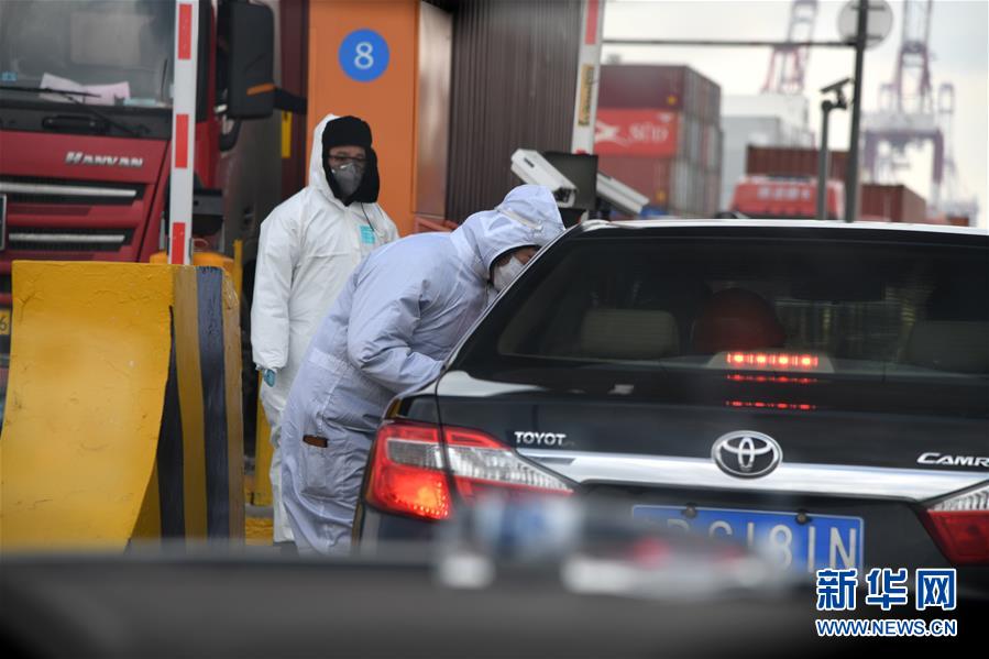 (圖文互動(dòng))(3)海港轉(zhuǎn)運(yùn)不停歇 整體運(yùn)能待釋放——沿海主要港口生產(chǎn)見(jiàn)聞