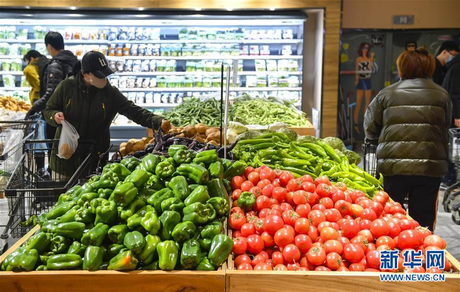 (在習(xí)近平新時(shí)代中國(guó)特色社會(huì)主義思想指引下——新時(shí)代新作為新篇章·習(xí)近平總書記關(guān)切事·圖文互動(dòng))(9)“菜籃子”里的力量——全國(guó)各地努力做好保障和改善民生工作在行動(dòng)