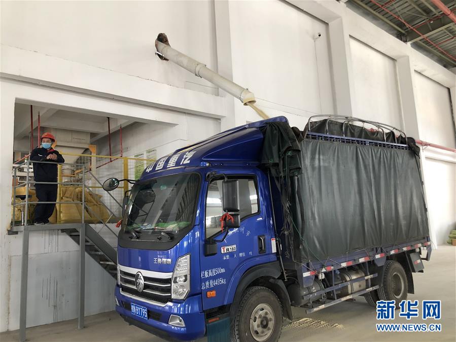 （圖文互動(dòng)）（5）抓好防疫保暢，還管司機(jī)吃飯&mdash;&mdash;廣西欽州保稅港區(qū)服務(wù)企業(yè)復(fù)工見聞