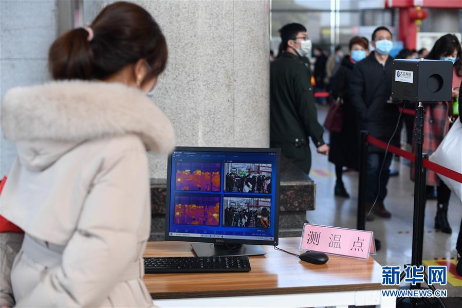 (經(jīng)濟)(1)“世界超市”新春開市