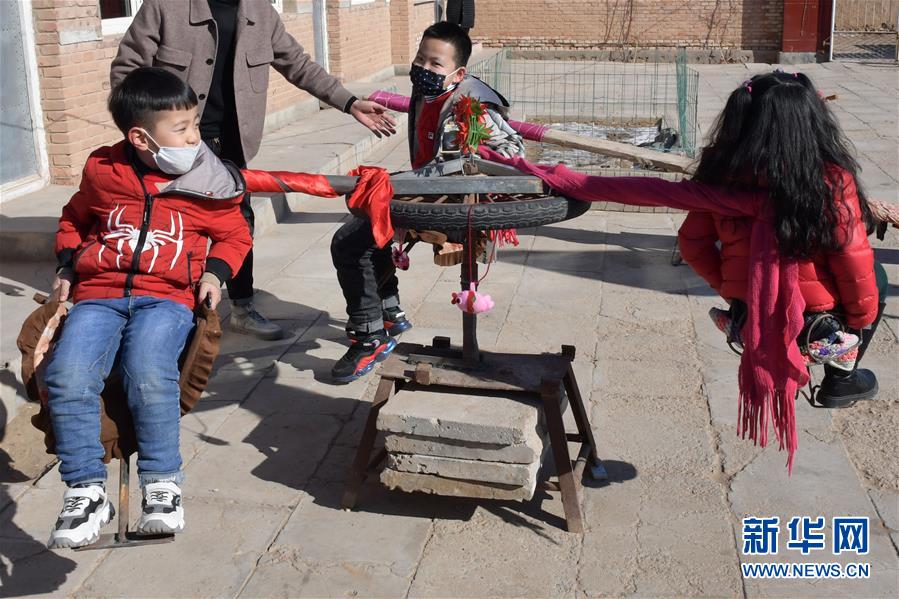 （圖文互動(dòng)）&ldquo;宅&rdquo;出新境界！內(nèi)蒙古一農(nóng)民在家里造出游樂(lè)場(chǎng)