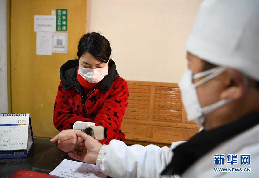 （抓好經(jīng)濟(jì)發(fā)展 應(yīng)對(duì)復(fù)雜局面&middot;圖文互動(dòng)）（1）2500萬(wàn)農(nóng)民工如何安全返崗？&mdash;&mdash;農(nóng)民工大省四川復(fù)工觀察