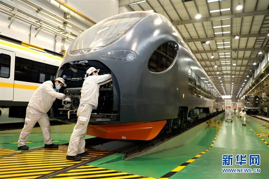 （圖文互動(dòng)）（6）吃粉擼串，商圈&ldquo;打卡&rdquo;，動(dòng)車出廠&mdash;&mdash;湖南&ldquo;標(biāo)簽&rdquo;復(fù)蘇記