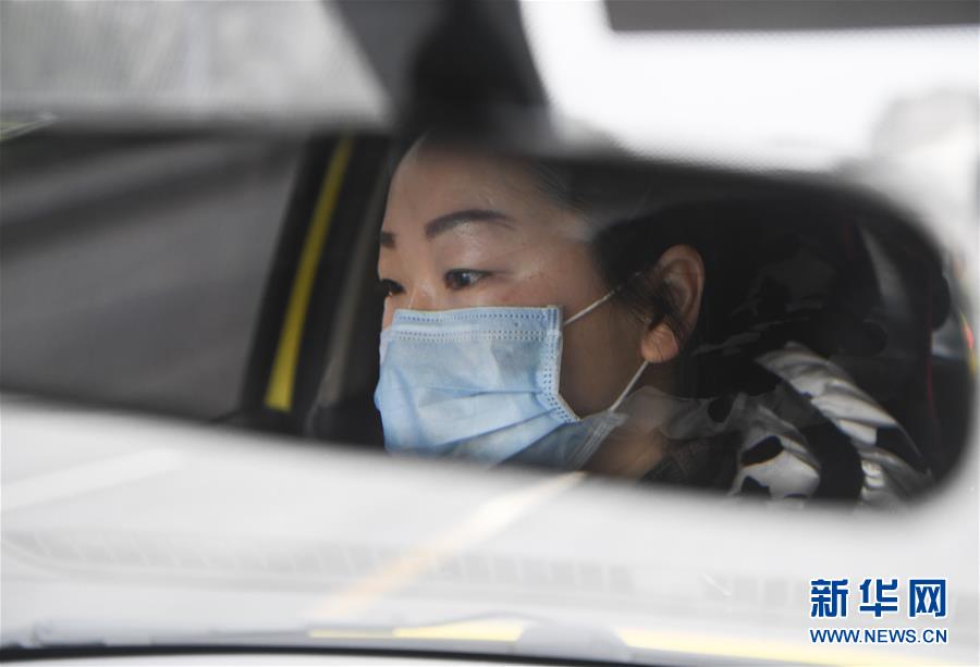 （聚焦疫情防控&middot;圖文互動(dòng)）（1）&ldquo;讓醫(yī)務(wù)人員無后顧之憂！&rdquo;&mdash;&mdash;重慶志愿者&ldquo;守護(hù)&rdquo;千余名一線醫(yī)護(hù)人員家屬見聞