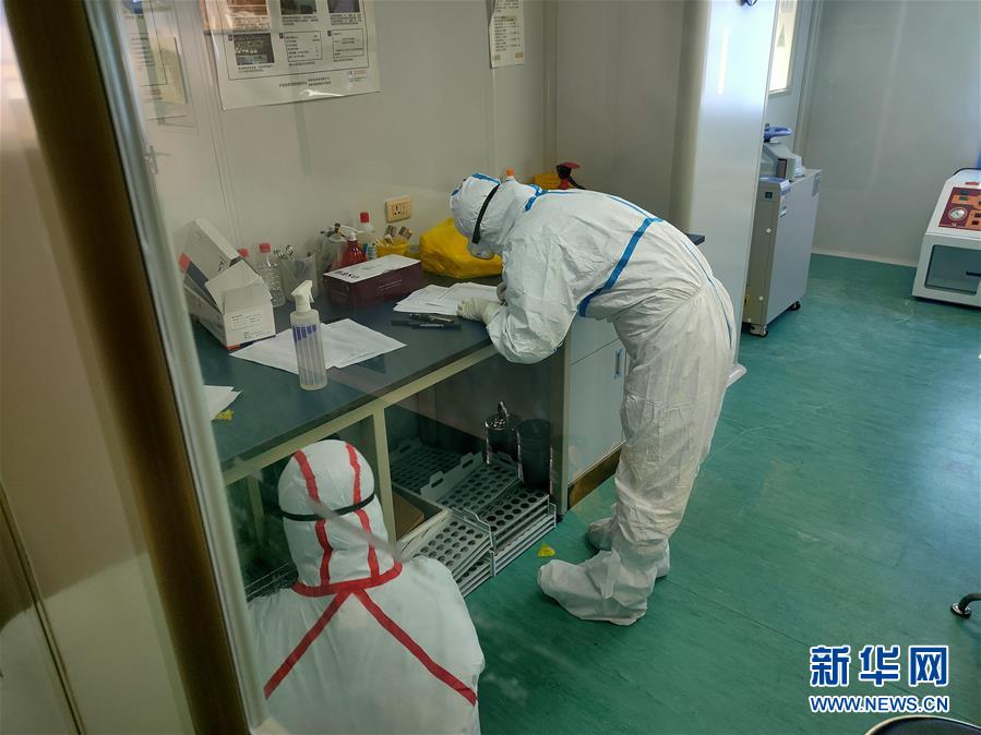 (一線抗疫群英譜·圖文互動(dòng))(2)三千里馳援的“病毒偵察兵”