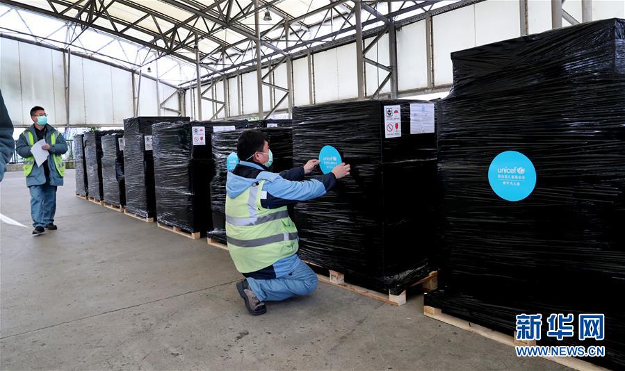 （新華全媒頭條&middot;圖文互動(dòng)）（17）聽(tīng)，人類命運(yùn)共同體的大合唱&mdash;&mdash;中國(guó)同國(guó)際社會(huì)攜手抗擊新冠肺炎疫情述評(píng)