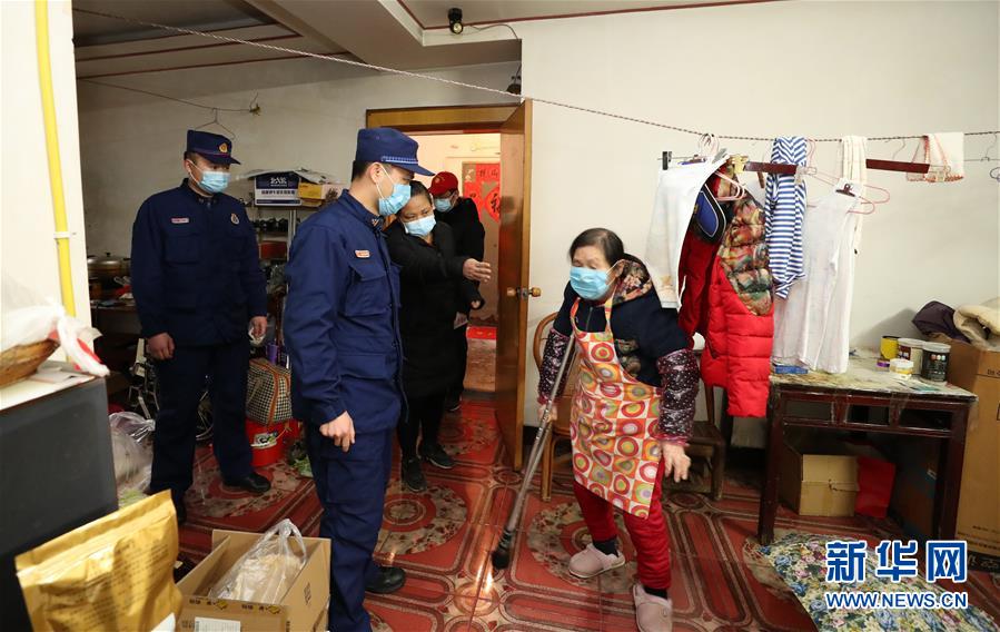 （新華全媒頭條）（11）&ldquo;疫&rdquo;線閃耀&ldquo;火焰藍(lán)&rdquo;&mdash;&mdash;記奮戰(zhàn)湖北抗疫一線的消防救援隊(duì)伍