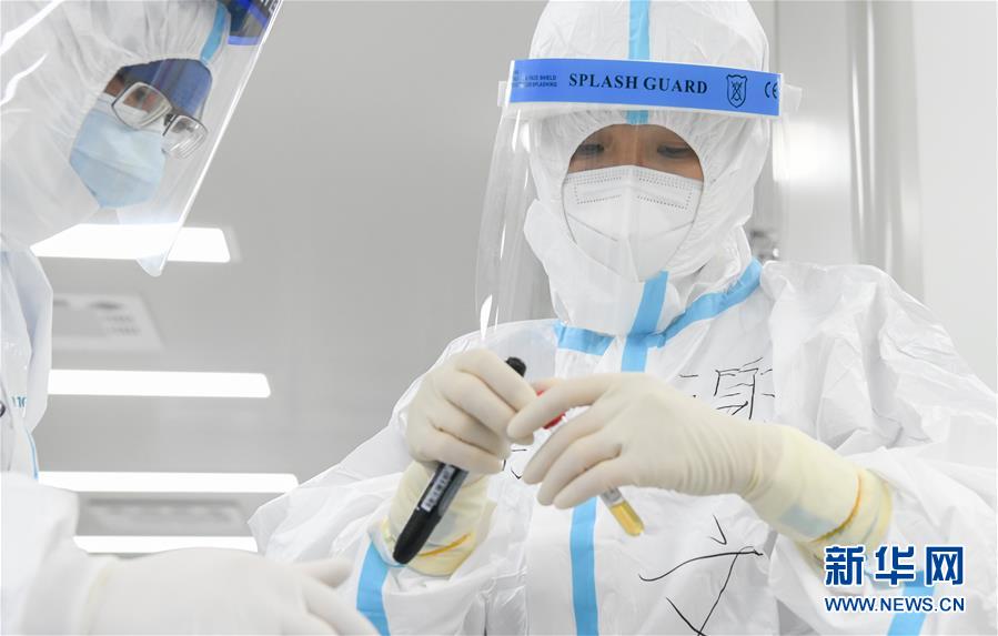 (聚焦疫情防控)(5)女子“偵察兵”:決戰(zhàn)雷神山