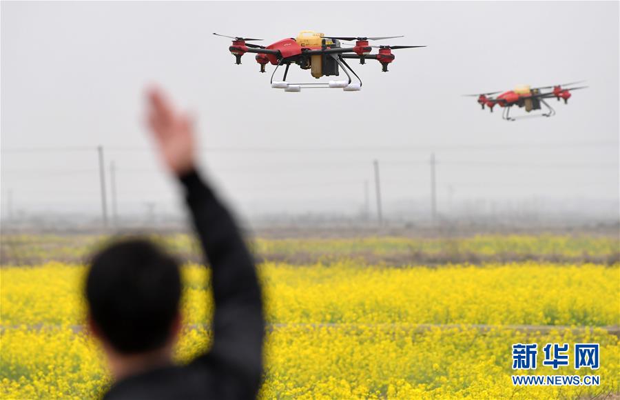 （抓好春耕備耕 穩(wěn)住農(nóng)業(yè)生產(chǎn)&middot;圖文互動(dòng)）（1）智能農(nóng)機(jī)、&ldquo;訂單&rdquo;服務(wù)、&ldquo;云端&rdquo;種菜&mdash;&mdash;來自江西的春耕&ldquo;新事&rdquo;