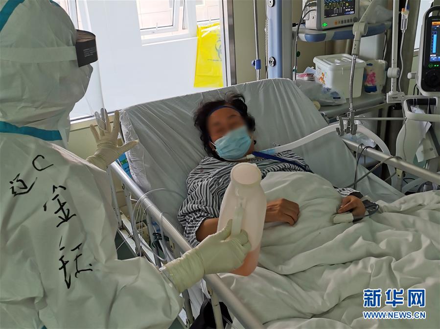 （一線抗疫群英譜&middot;圖文互動）（5）生命之光，溫暖&ldquo;無面之交&rdquo;&mdash;&mdash;記抗疫一線重癥監(jiān)護(hù)室90后護(hù)士金鈺 