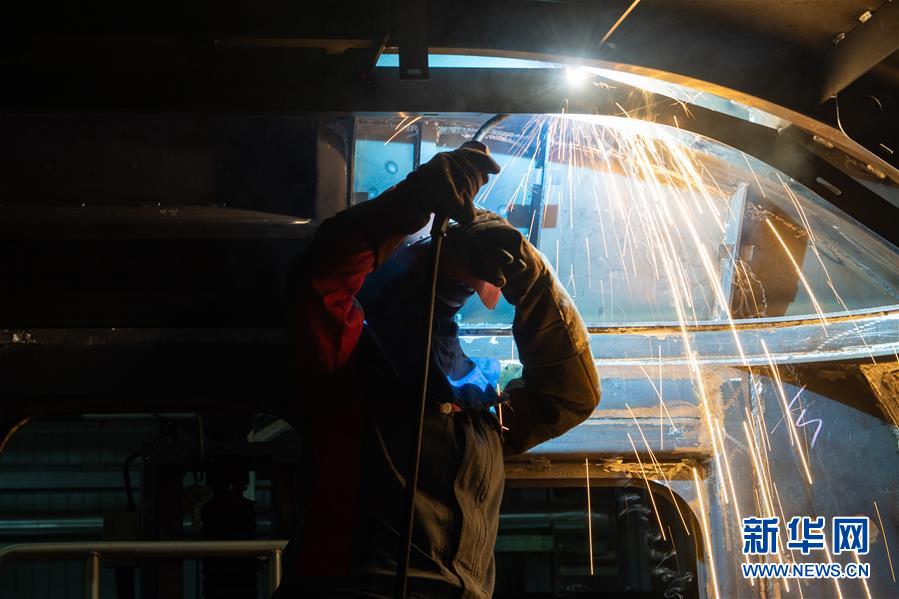 (圖文互動)(2)湖南:響應(yīng)降級 經(jīng)濟提速 防控不松