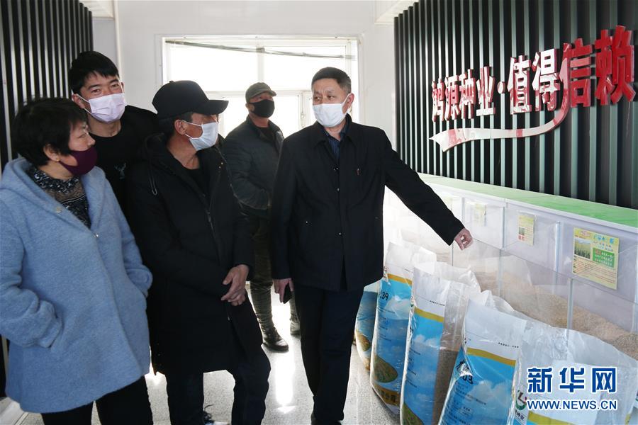 （新華全媒頭條&middot;圖文互動(dòng)）（1）特殊時(shí)期，他們這樣履職&mdash;&mdash;全國(guó)人大代表這個(gè)春天在行動(dòng)