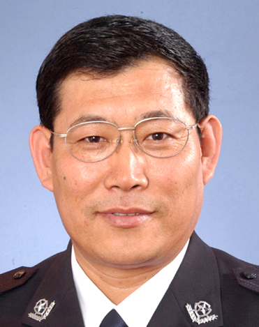 (為了民族復(fù)興·英雄烈士譜·圖文互動(dòng))(3)豐碑不朽鑒忠勇——銘記犧牲在海地的八名中國維和警察