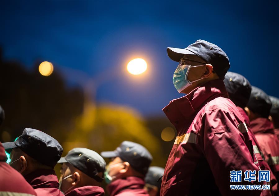 （新華全媒頭條&middot;圖文互動）（12）最美逆行者，武漢永遠(yuǎn)記得你！&mdash;&mdash;首批援鄂醫(yī)療隊(duì)返程紀(jì)實(shí)