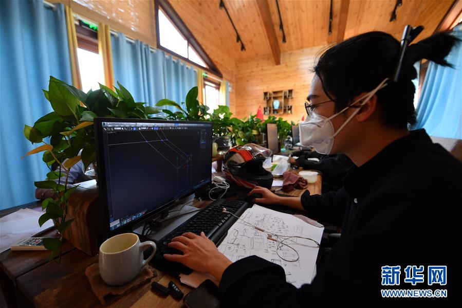 （聚焦復(fù)工復(fù)產(chǎn)&middot;圖文互動(dòng)）（3）記者手記：戰(zhàn)&ldquo;疫&rdquo;中增長(zhǎng)，這些企業(yè)做對(duì)了什么？