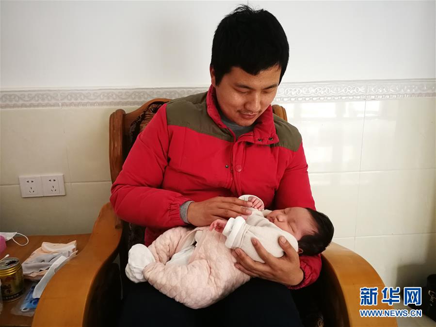 （一線抗疫群英譜&middot;圖文互動）（7）羅文浩：&ldquo;女兒，你的名字里有溫暖，有榮光！&rdquo;