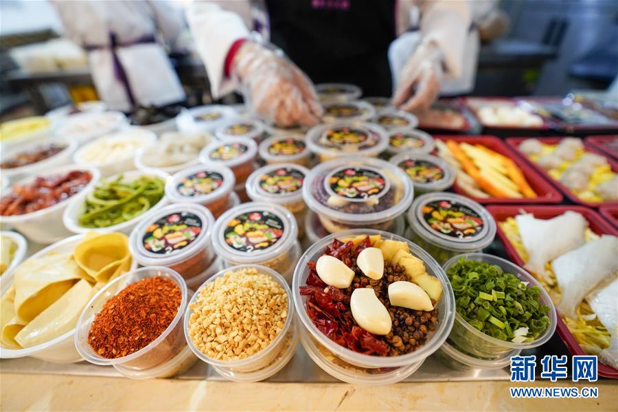 （中國經(jīng)濟新觀察&middot;圖文互動）（5）&ldquo;云端&rdquo;上演新場景&mdash;&mdash;新型消費激活發(fā)展新動能