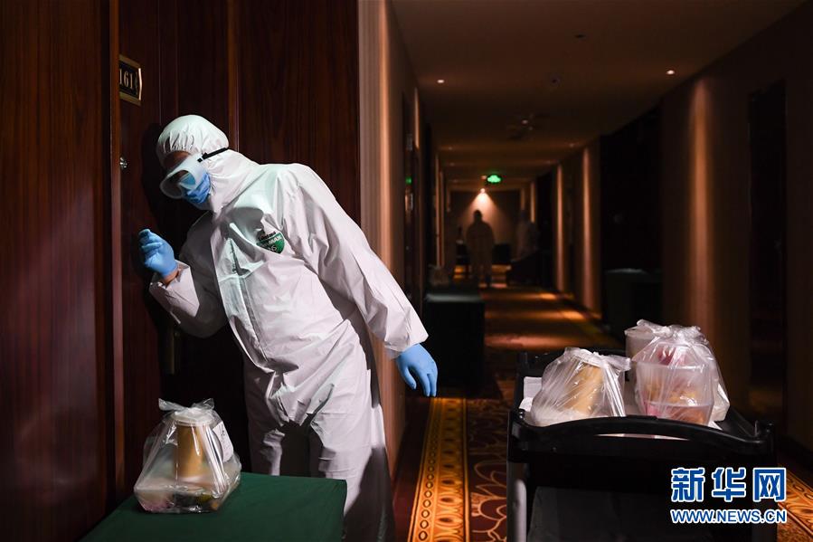 （聚焦疫情防控&middot;圖文互動(dòng)）（9）&ldquo;感謝你們，讓我感到很踏實(shí)！&rdquo;&mdash;&mdash;北京入境人員轉(zhuǎn)運(yùn)及隔離點(diǎn)見(jiàn)聞