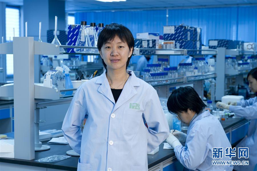 （習(xí)近平致敬的戰(zhàn)&ldquo;疫&rdquo;英雄&middot;科技工作者篇&middot;圖文互動）（1）他們，爭分奪秒與病魔較量