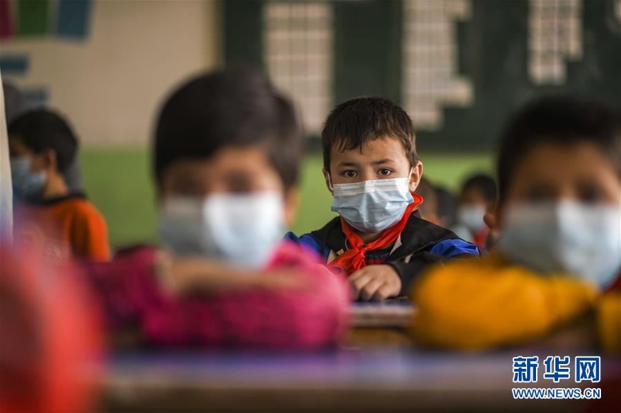 (決戰(zhàn)決勝脫貧攻堅(jiān)·圖文互動(dòng))(14)決戰(zhàn)昆侖——新疆聚焦10個(gè)未摘帽縣展開深度貧困攻堅(jiān)戰(zhàn)