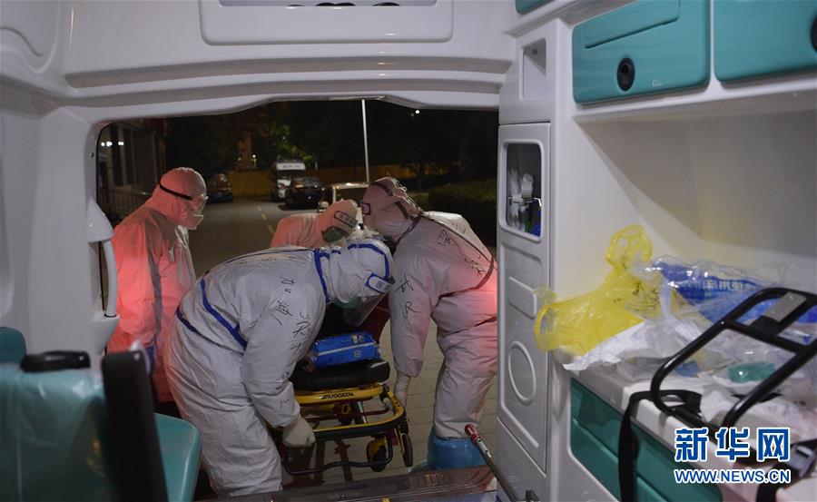 (聚焦疫情防控·圖文互動(dòng))(8)急救車輪上的45天