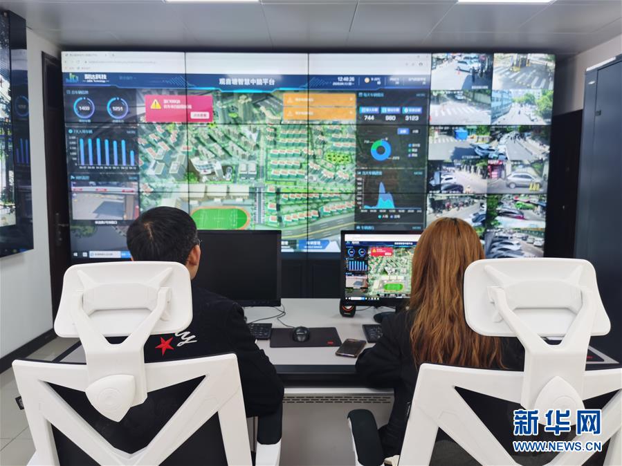 (在習(xí)近平新時(shí)代中國特色社會主義思想指引下——新時(shí)代新作為新篇章·習(xí)近平總書記關(guān)切事·圖文互動)(1)扎緊籬笆打好樁——各地筑牢社區(qū)防控安全屏障