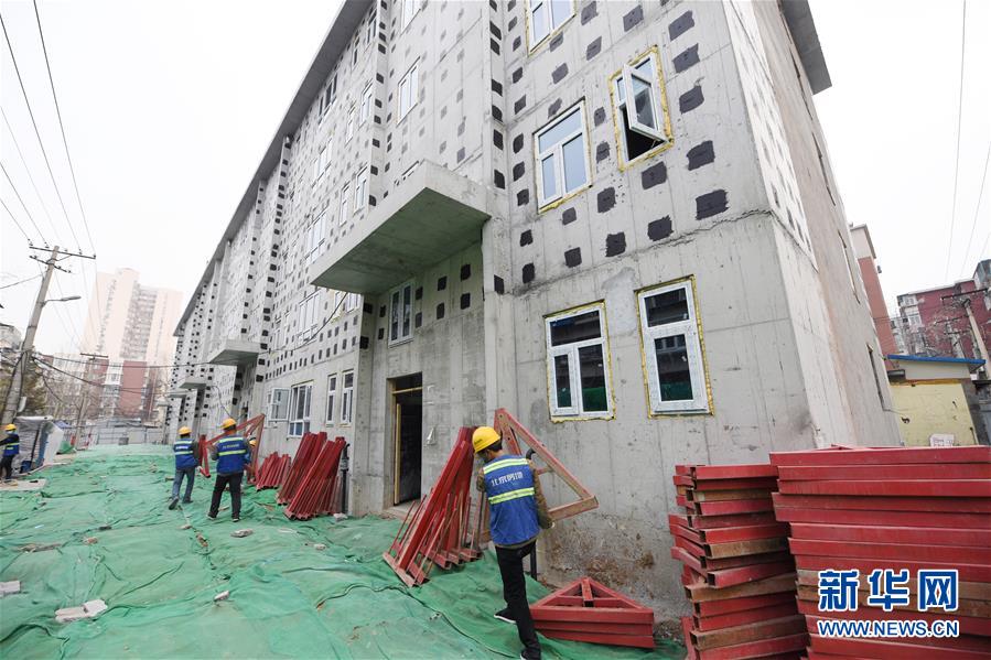 （新華全媒頭條&middot;圖文互動）（4）88級臺階，終于不再是座&ldquo;山&rdquo;？&mdash;&mdash;北京老舊小區(qū)加裝電梯現狀調查