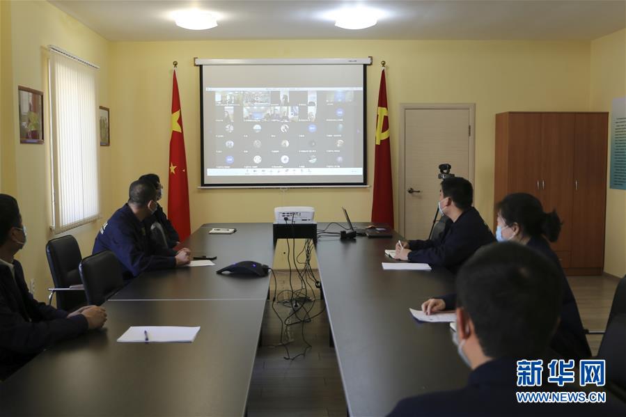 (國(guó)際疫情·圖文互動(dòng))(1)“和祖國(guó)的專家聊一聊很安心”——記中國(guó)援哈薩克斯坦醫(yī)療隊(duì)指導(dǎo)同胞抗疫