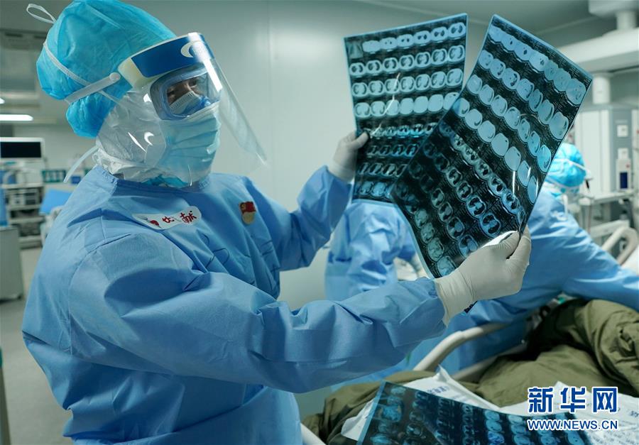 （新華全媒頭條&middot;圖文互動）（9）生命至上，人民至上&mdash;&mdash;武漢戰(zhàn)&ldquo;疫&rdquo;重癥患者救治工作紀實