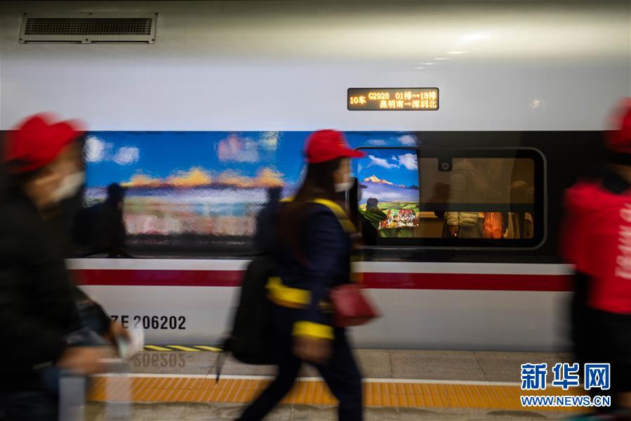 （在習(xí)近平新時(shí)代中國(guó)特色社會(huì)主義思想指引下&mdash;&mdash;新時(shí)代新作為新篇章&middot;習(xí)近平總書記關(guān)切事&middot;圖文互動(dòng)）（2）讓貧困勞動(dòng)力端穩(wěn)就業(yè)的&ldquo;飯碗&rdquo;&mdash;&mdash;各地就業(yè)扶貧不松勁鞏固脫貧成果