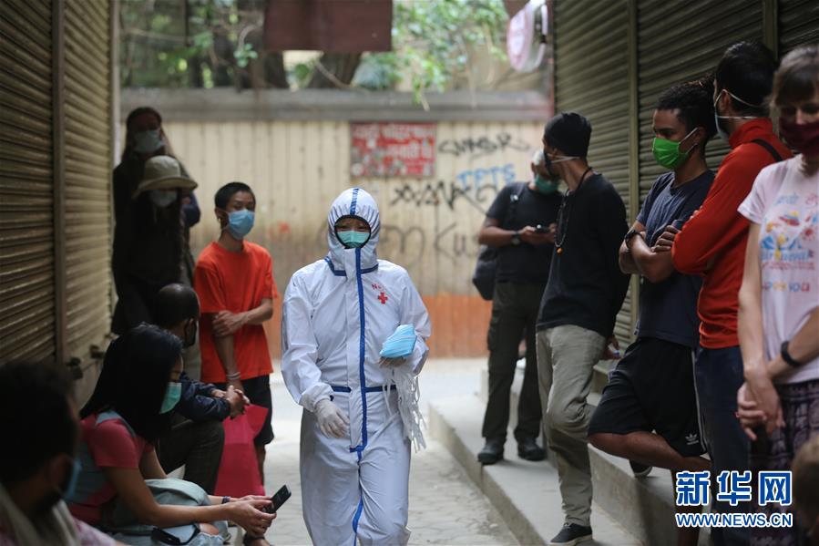 (國際疫情 ·圖文互動)(3)通訊:加德滿都中國人奉獻(xiàn)的“愛心便當(dāng)”