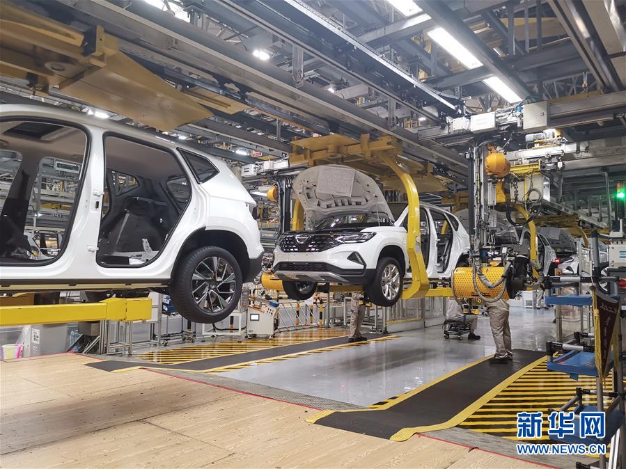 (在習(xí)近平新時(shí)代中國(guó)特色社會(huì)主義思想指引下——新時(shí)代新作為新篇章·習(xí)近平總書(shū)記關(guān)切事·圖文互動(dòng))(4)按下復(fù)工復(fù)產(chǎn)“快進(jìn)鍵”